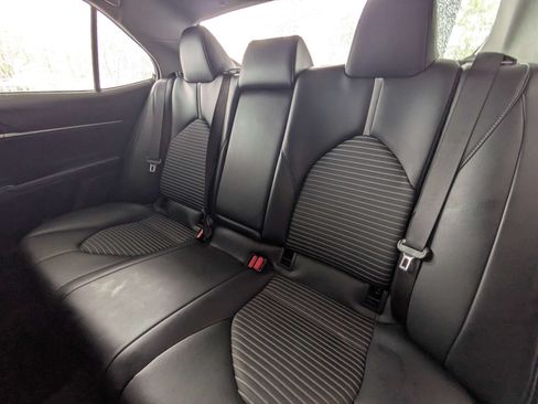 Used 2023 Toyota Camry SE FWD image 7