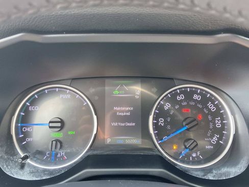 Used 2020 Toyota RAV4 XLE w/ Convenience Package AWD/4WD image 32
