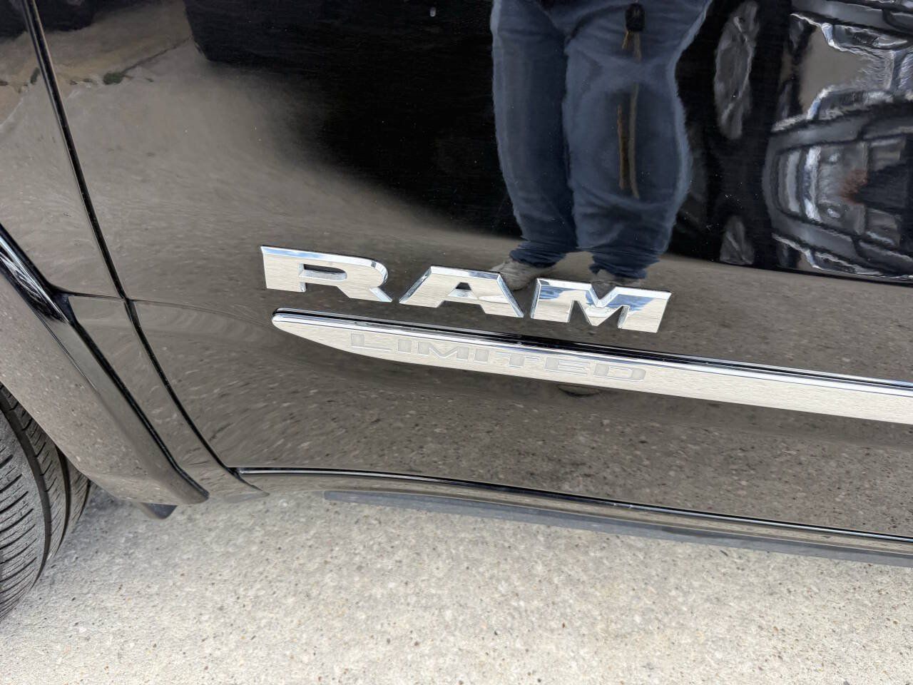 Used 2024 RAM 1500 Limited AWD/4WD image 36