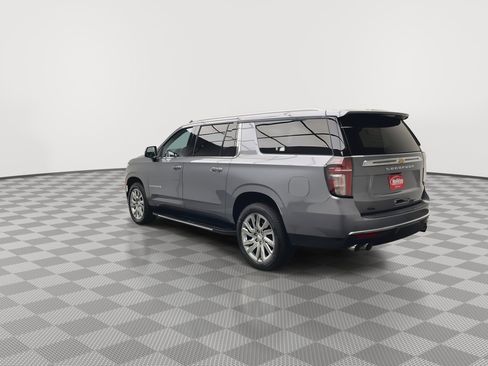 Used 2021 Chevrolet Suburban Premier w/ Premium Package AWD/4WD image 43
