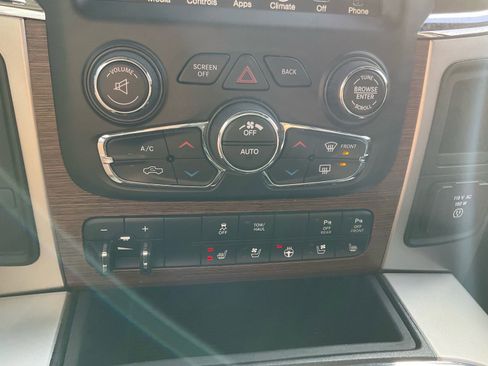 Used 2017 RAM 2500 Laramie w/ Sport Appearance Group image 10