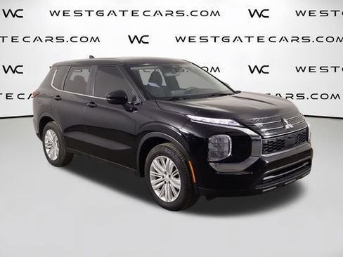 Used 2024 Mitsubishi Outlander ES FWD image 41