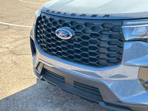 New 2026 Ford Explorer ST-Line w/ ST-Line Street Pack AWD/4WD image 23