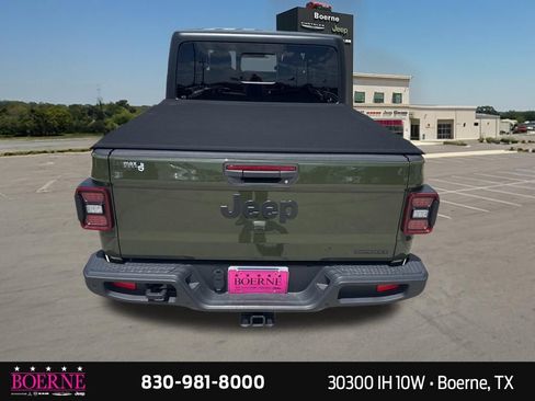 Used 2021 Jeep Gladiator Sport AWD/4WD image 12