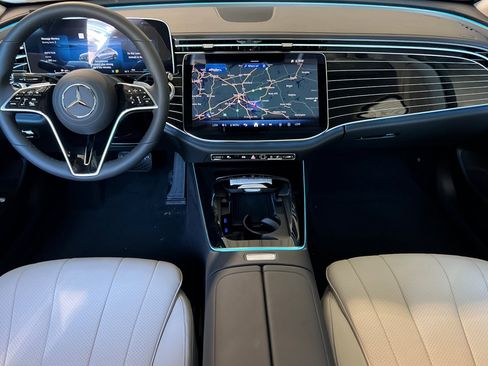 New 2025 Mercedes-Benz E 350 4MATIC Sedan image 16