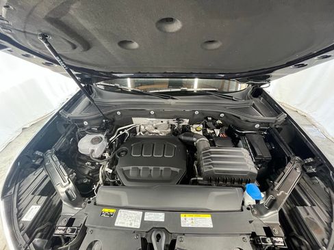 Certified 2025 Volkswagen Atlas SEL Premium R-Line image 31