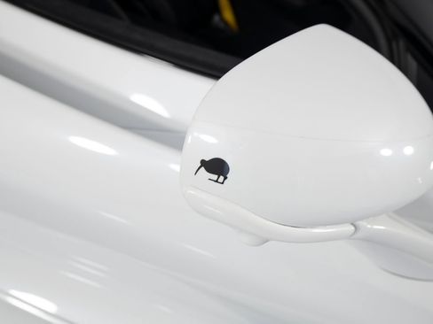 Used 2024 McLaren 750S Spider RWD image 45