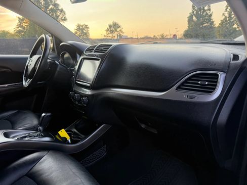 Used 2016 Dodge Journey Crossroad w/ Popular Equipment Group AWD/4WD image 16