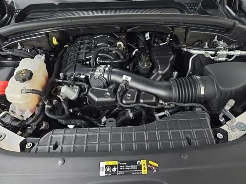 Used 2023 Jeep Grand Cherokee L Limited AWD/4WD image 13