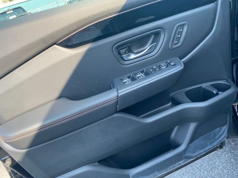 Used 2024 Honda Pilot TrailSport image 30