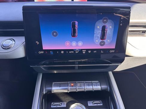 Used 2024 Lincoln Nautilus Reserve image 24