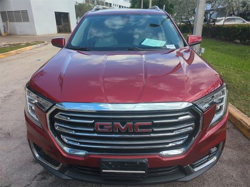 Used 2022 GMC Terrain SLT image 3