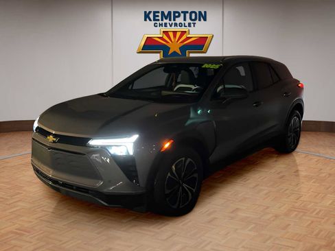 Used 2025 Chevrolet Blazer EV LT w/ Super Cruise Package image 2