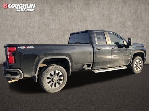 Used 2021 Chevrolet Silverado 2500 Custom w/ Custom Value Package image 10