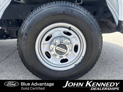 Certified 2024 Ford F250 4x4 Regular Cab Super Duty image 5