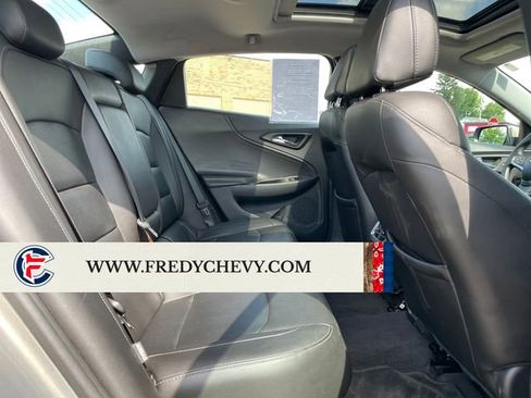 Used 2017 Chevrolet Malibu LT w/ Leather Package FWD image 35
