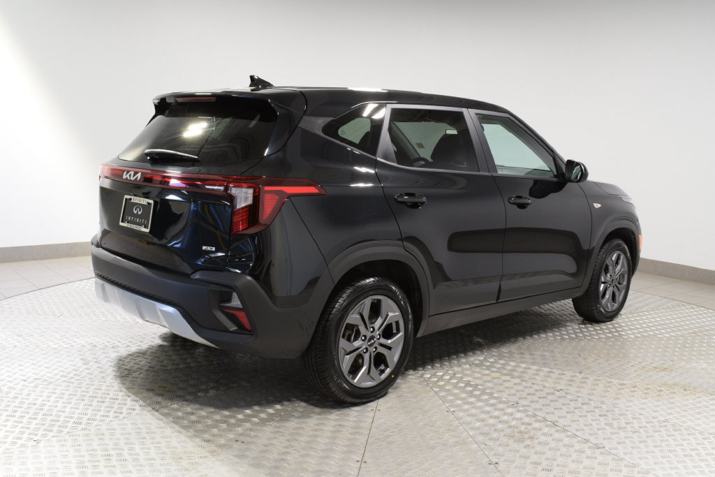 Used 2024 Kia Seltos LX AWD/4WD image 5