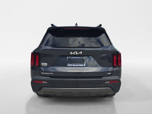 Used 2023 Kia Sorento S w/ Panoramic Sunroof Package AWD/4WD image 4