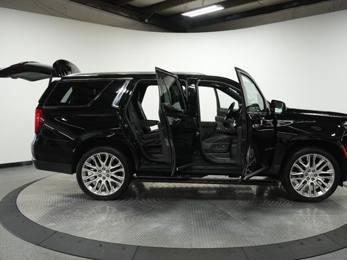 New 2026 GMC Yukon Denali w/ Denali Reserve Package AWD/4WD image 13