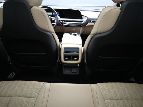 Used 2026 Cadillac Lyriq Signature Luxury w/ Nappa Leather Package AWD/4WD image 29