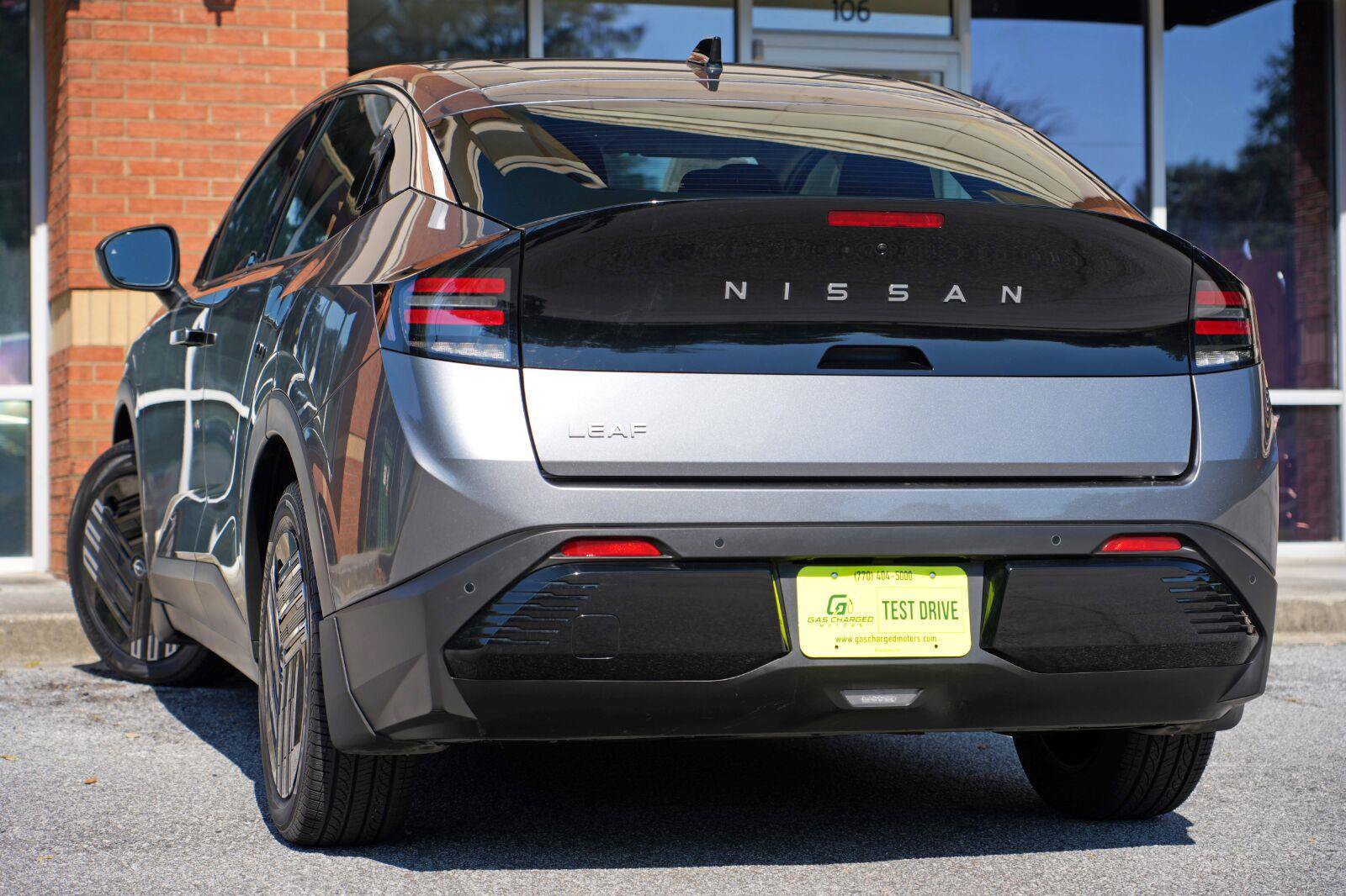 Used 2026 Nissan Leaf w/ Floor Mat Package (S+) FWD image 7