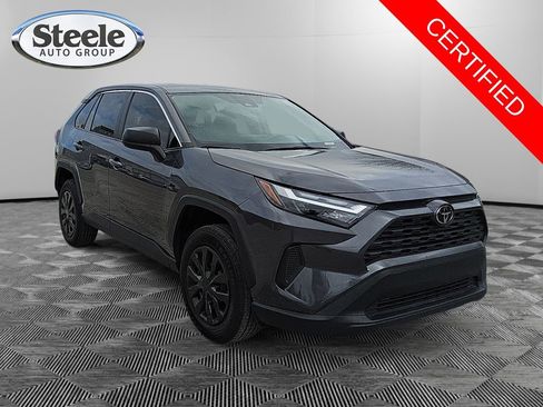 Used 2024 Toyota RAV4 LE image 7