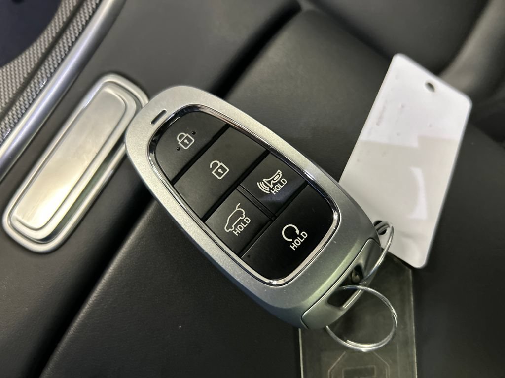 Used 2023 Hyundai Santa Fe SEL w/ Premium Package FWD image 20
