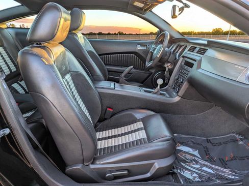 Used 2011 Ford Mustang Shelby GT500 RWD image 17