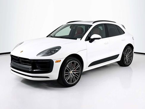 New 2026 Porsche Macan GTS image 1