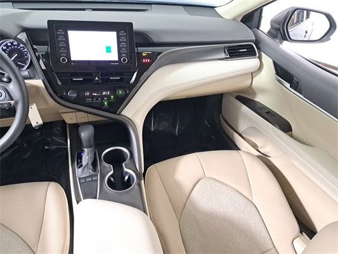 Used 2024 Toyota Camry LE image 17