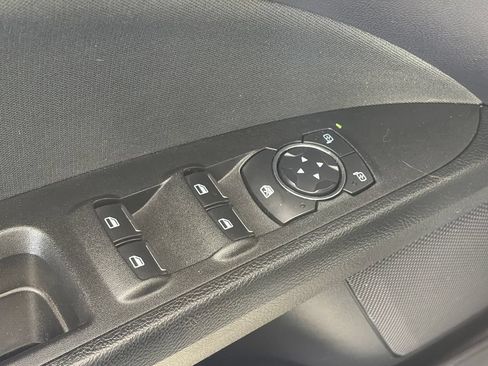 Used 2018 Ford Fusion SE w/ Fusion SE Technology Package FWD image 25