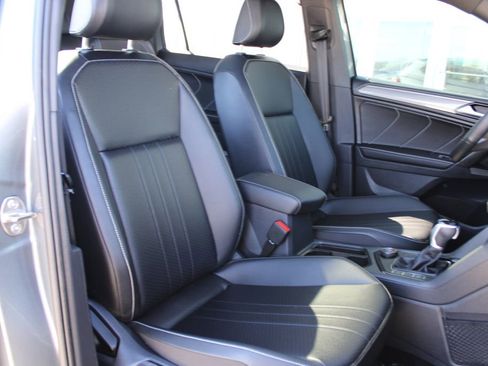 Certified 2024 Volkswagen Tiguan SE R-Line w/ MDO Package, Two-Row image 29