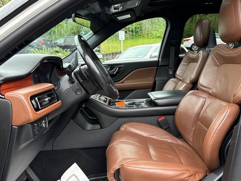 Used 2022 Lincoln Aviator Reserve w/ Equipment Group 201A AWD/4WD image 10