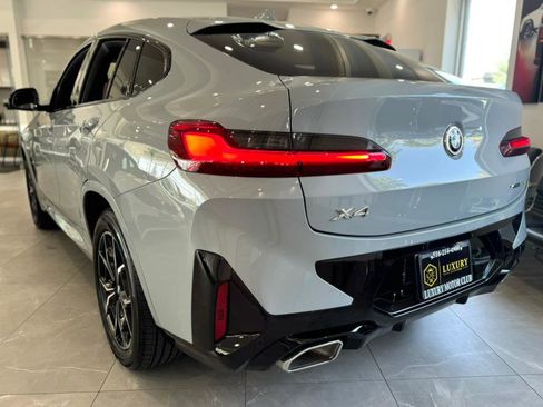 Used 2025 BMW X4 xDrive30i w/ Premium Package image 6
