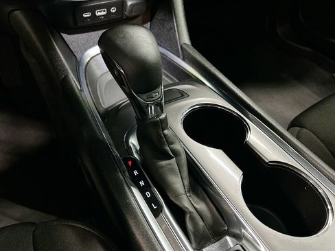 Used 2023 Chevrolet Malibu LT image 16