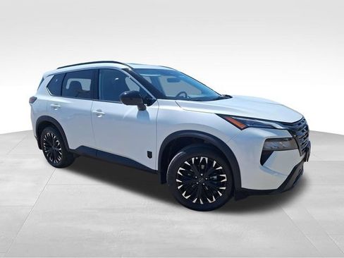 Certified 2026 Nissan Rogue Dark Armor FWD image 1