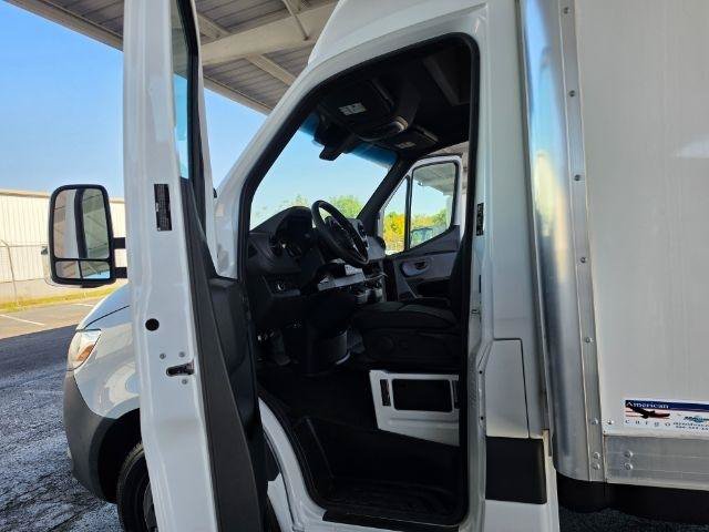 Used 2024 Mercedes-Benz Sprinter 3500 image 27