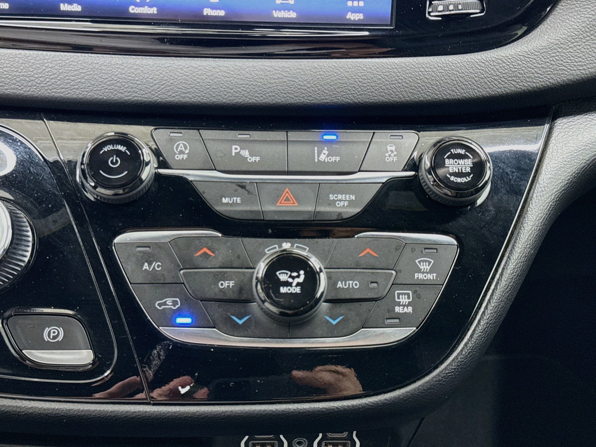 Used 2025 Chrysler Pacifica Select FWD image 23