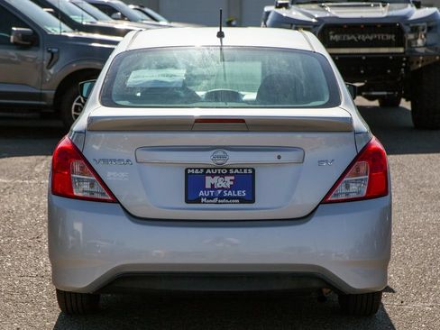 Used 2017 Nissan Versa SV FWD image 6