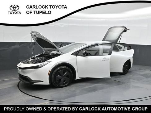 Used 2026 Toyota Prius LE FWD image 55