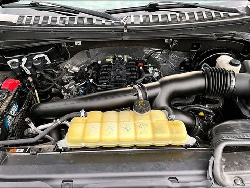 Used 2021 Ford Expedition Limited AWD/4WD image 9