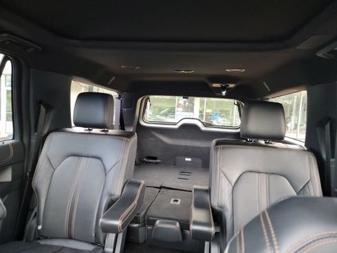 Used 2023 Ford Expedition Max Platinum AWD/4WD image 13