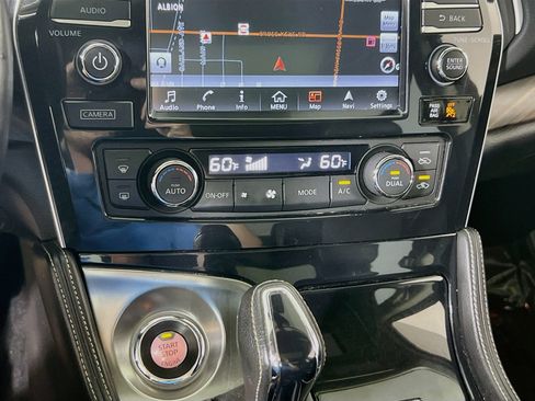 Used 2018 Nissan Maxima Platinum FWD image 16