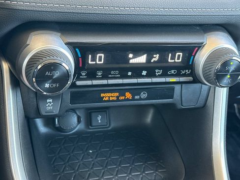 Certified 2022 Toyota RAV4 XLE AWD/4WD image 25