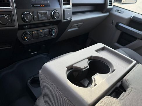 Used 2016 Ford F150 XLT image 24