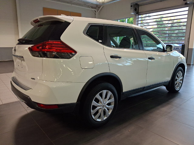 Used 2017 Nissan Rogue S AWD/4WD image 6