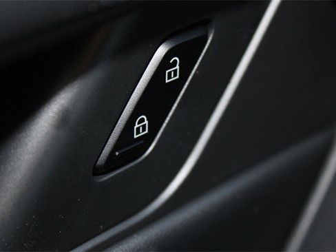 Certified 2025 MAZDA CX-90 3.3 Turbo S w/ Premium Package image 24