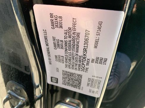 Certified 2024 Chevrolet Colorado Z71 w/ Z71 Convenience Package 2 image 32