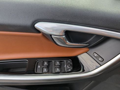 Used 2015 Volvo S60 T5 Premier image 26