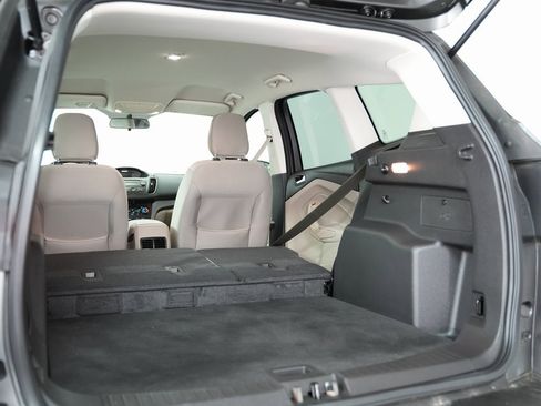 Used 2018 Ford Escape SE image 32